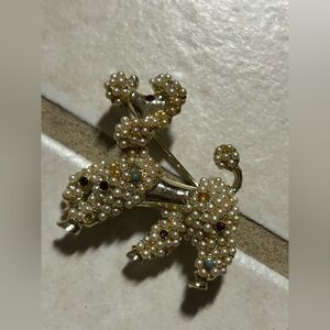 1960s Vintage poodle faux pearl gold tone brooch pin